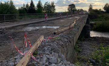 Doprave medzi Žilinou a Terchovou hrozí kolaps, rekonštruovaný most pri Krasňanoch je vážne poškodený
