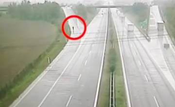 VIDEO: Smerom na Žilinu šiel po diaľnici v hustom daždi kolobežkár, poslala ho tadiaľ navigácia