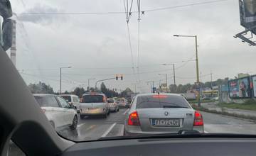 Dopravná situácia v Žiline je kritická, ťažko prejazdné sú hlavné ťahy aj centrum mesta