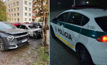 Pri nočnom požiari vozidiel v Žiline vznikla škoda 53-tisíc eur, poškodená bola aj blízka budova
