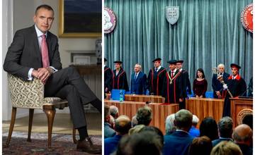 Do Martina mieri islandský prezident Jóhannesson. Primátor Danko ho privíta na Divadelnom námestí