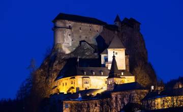 Oravský hrad je v novembri otvorený len v piatok a cez víkend, výnimkou je 17. november