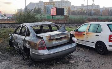 VIDEO: V Žiline v noci zhorelo  auto, lokalita je známa odčerpávaním pohonných látok z nádrží vozidiel