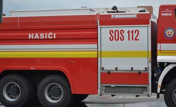 Bezvládne telo ženy našli hasiči zachytené o kameň vo Váhu. Oživiť sa ju nepodarilo ani po 40 minútach