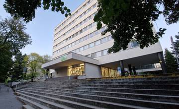 Odstávka elektriny v žilinskej nemocnici predĺži v sobotu čakanie na urgente a obmedzí prevádzku prístrojovej techniky