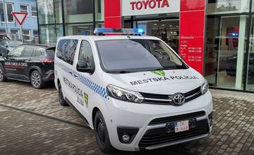 FOTO: Žilina zakúpila pre mestskú políciu nové služobné vozidlo za 48-tisíc eur
