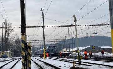 Na železničnej stanici v Žiline došlo k vykoľajeniu vlaku, doprava môže meškať až 120 minút