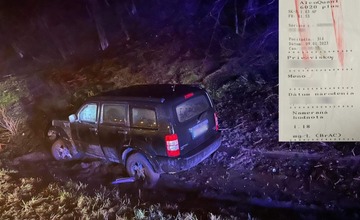 Opitá 24-ročná vodička z Kysúc narazila do odstaveného auta, stále ale pokračovala v jazde