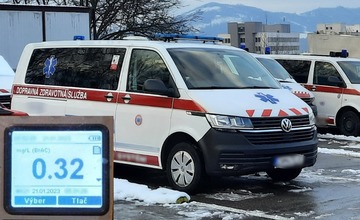 Opitý vodič sanitky viezol od Terchovej do Žiliny dvoch ľudí, hrozí mu pokuta 800 eur a zákaz činnosti