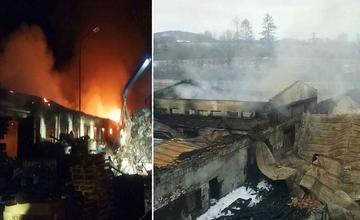 FOTO: V Hornom Hričove horela aj linka na použité batérie, požiar hasia už 14 hodín