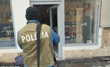 FOTO: Zlodeji vykradli v Žiline obchod s hodnotným kuchynským riadom, v blízkej dobe sa môže objaviť na trhu