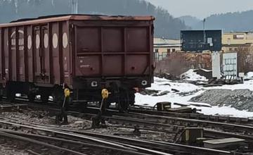 Železničná doprava medzi Žilinou a Kysucami je prerušená kvôli nehode nákladného vlaku