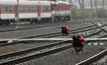 Medzi stanicami Ľubochňa a Ružomberok zrazil IC vlak osobu. Na mieste sú všetky záchranné zložky