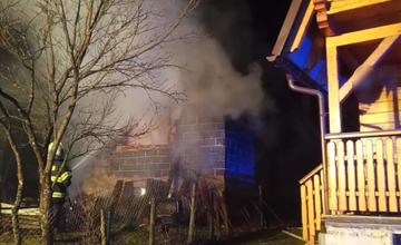 V obci Štiavnik v noci horel rodinný dom, pri požiari prišiel o život 64-ročný muž