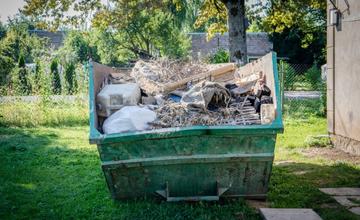 Objemného odpadu sa môžu aktuálne zbavovať obyvatelia Vlčiniec, Mojšovej Lúčky i Celulózky