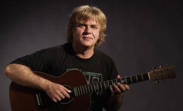 Folková legenda Karel Plíhal počas slovenského turné zavíta aj do žilinského Smer Klubu 77