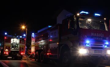 Požiaru domu na Kysuciach mal predchádzať výbuch nahromadeného plynu, ohrozené boli aj okolité stavby