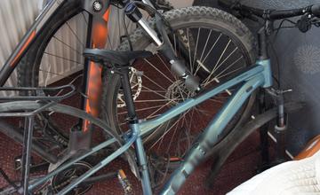 Oravskí policajti vypátrali dvojicu, ktorá kradla bicykle. Zlodeji spôsobili škodu takmer 9-tisíc eur