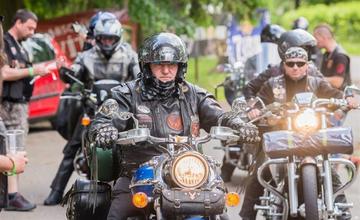 Cesty okolo Martina sa v sobotu zaplnia stovkami motorkárov na spanilej jazde Motozrazu Drienok