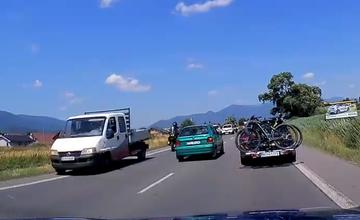 VIDEO: Vodič Felicie nebezpečne predchádzal autá pred Martinom, ďaleko to nedotiahol
