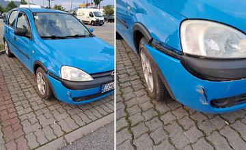 Neznáma osoba poškodila auto na parkovisku pred žilinským obchodným domom, z miesta ušla