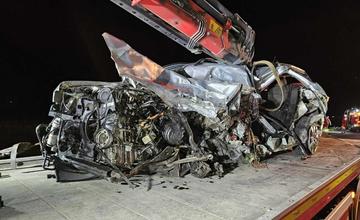 FOTO: Zrážka kamióna a osobného auta na Kysuciach mala tragické následky