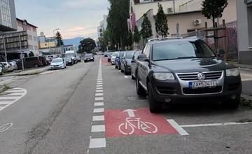 VIDEO: Poslanec Čepec prešiel Štefánikovu ulicu na bicykli, kľúčová bude ohľaduplnosť a akceptovanie zmeny