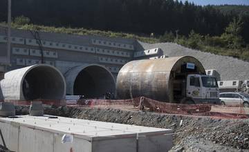 Dokončenie tunela Višňové je o krok bližšie. Diaľničiari podpísali zmluvu na technologické vybavenie