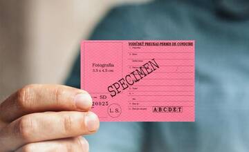 Staré vodičské preukazy platia už len dva mesiace. Nenechajte si výmenu na december!