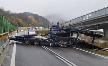 Diaľnica D3 v Strážove je neprejazdná, havaroval tam kamión (FOTO)