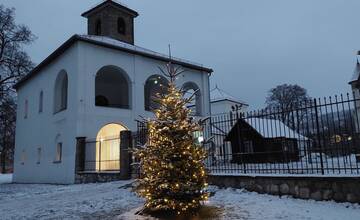 December v Budatínskom hrade: Čakajú vás debatky o tradíciách aj výroba vianočných ozdôb