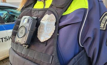 Žilinskí mestskí policajti od dnes nosia kamery, zabránia obvineniam zo zneužitia právomocí