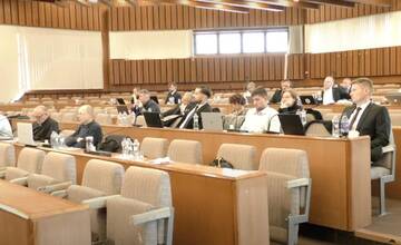 Žilinskí poslanci zámenu pozemkov neschválili. Hrozí zablokovanie vstupu do pešej zóny a súdne spory