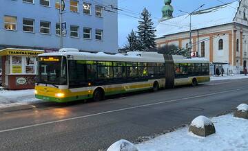 DPMŽ zápasí s nedostatkom vodičov. Je problémom psychická záťaž, plat či práca na zmeny?