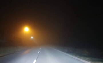 Žilinský kraj zahalí hmla a objaví sa aj poľadovica. Meteorológovia vydali výstrahy