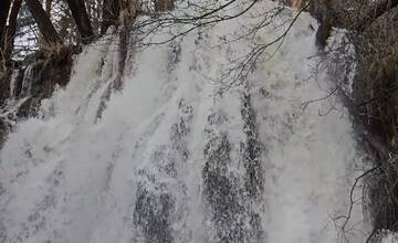 VIDEO: Takto vyzerá Lúčanský vodopád na Liptove po prudkom oteplení