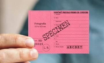 Motoristi pozor! Staré vodičské preukazy od dnes neplatia, nesadajte s nimi za volant