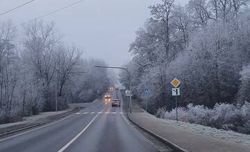 Na území Žilinského kraja hrozia vietor aj snehové záveje, meteorológovia vydali viacero výstrah