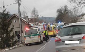 Dvaja mŕtvi, po ďalších priletel vrtuľník. Medzi Rajcom a Považskou Bystricou došlo k vážnej nehode