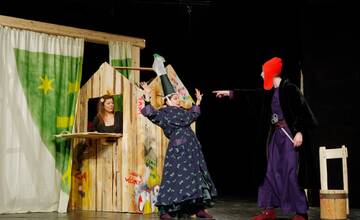 Aké má Žilina tajomstvá? Odhalí vám ich legendárna Kata dcéra kata na javisku Bábkového divadla