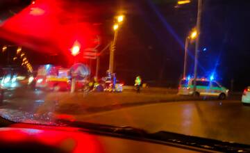 Na križovatke v Martine sa zrazili policajti s osobným autom