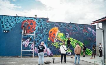 Street art umelci z Kysúc hľadajú voľné plochy, ktoré premenia na farebné kresby