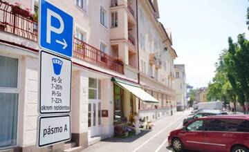 Žilinčania mestu vlani zaplatili 688-tisíc eur za parkovanie. Kde pribudnú parkoviská a platené zóny?