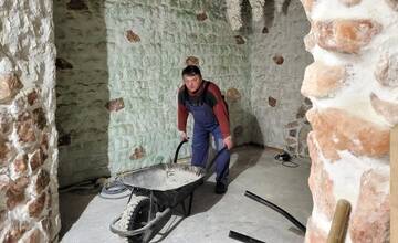 Zainvestovali do zdravia: V soľnej jaskyni na Liptove vymenili štyri tony soli