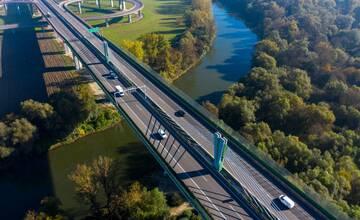 Minulý rok sa predalo takmer 5 miliónov diaľničných známok. Oslobodených bolo vyše 15-tisíc áut