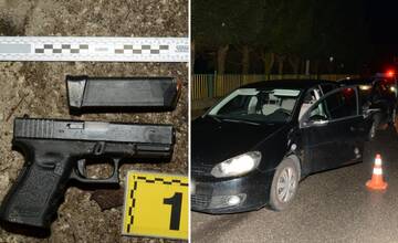 Ozbrojený muž unikal na kradnutom aute. Pri Žiline sa zrazil s policajtami a dal sa na útek