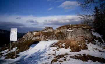 FOTO: Vedeli ste, že najvyššie položený hrad leží na Liptove? Vedú k nemu tri zaujímavé trasy