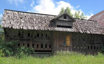 FOTO: Na Orave zachraňujú úchvatný drevený včelín, ktorý má takmer 100 rokov