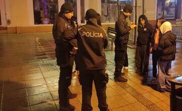 Policajti si posvietili na martinskú mládež, chytili dve opité deti