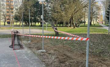 Na žilinských ihriskách pribúdajú ochranné siete, lopty už nebudú ohrozovať okolie